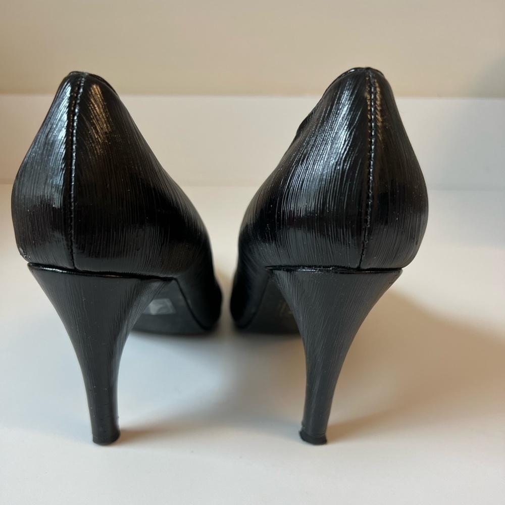 Moda Spana Textured Pump, Excellent Condition. Size 8.5 - Picture 5 of 7